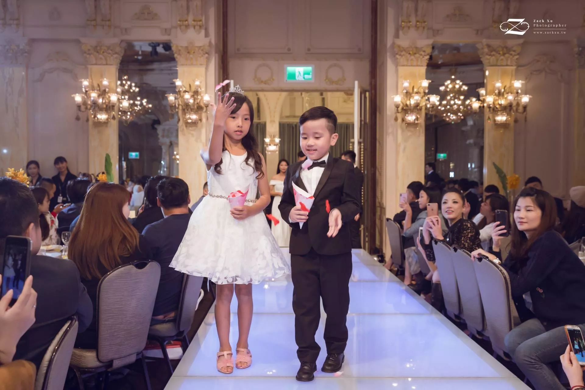 婚禮攝影師Zack.Xu.維澤76-【台北婚攝】𝐖𝐢𝐥𝐥𝐲　∞　𝐒𝐦𝐚𝐥𝐥𝐒𝐡𝐢𝐡婚禮紀錄@典華幸福機構
