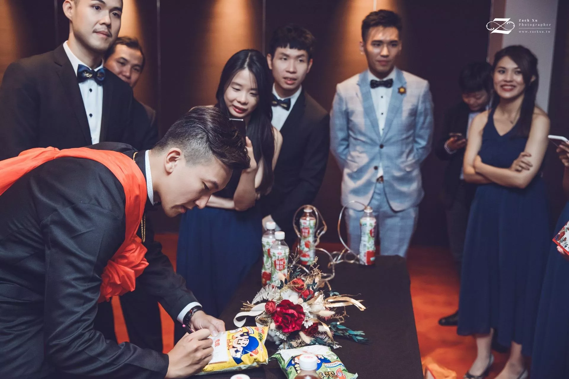 婚禮攝影師Zack.Xu.維澤103-【台北婚攝】𝐊𝐢𝐦　∞　𝐂𝐚𝐧𝐝𝐲婚禮紀錄@𝐖飯店