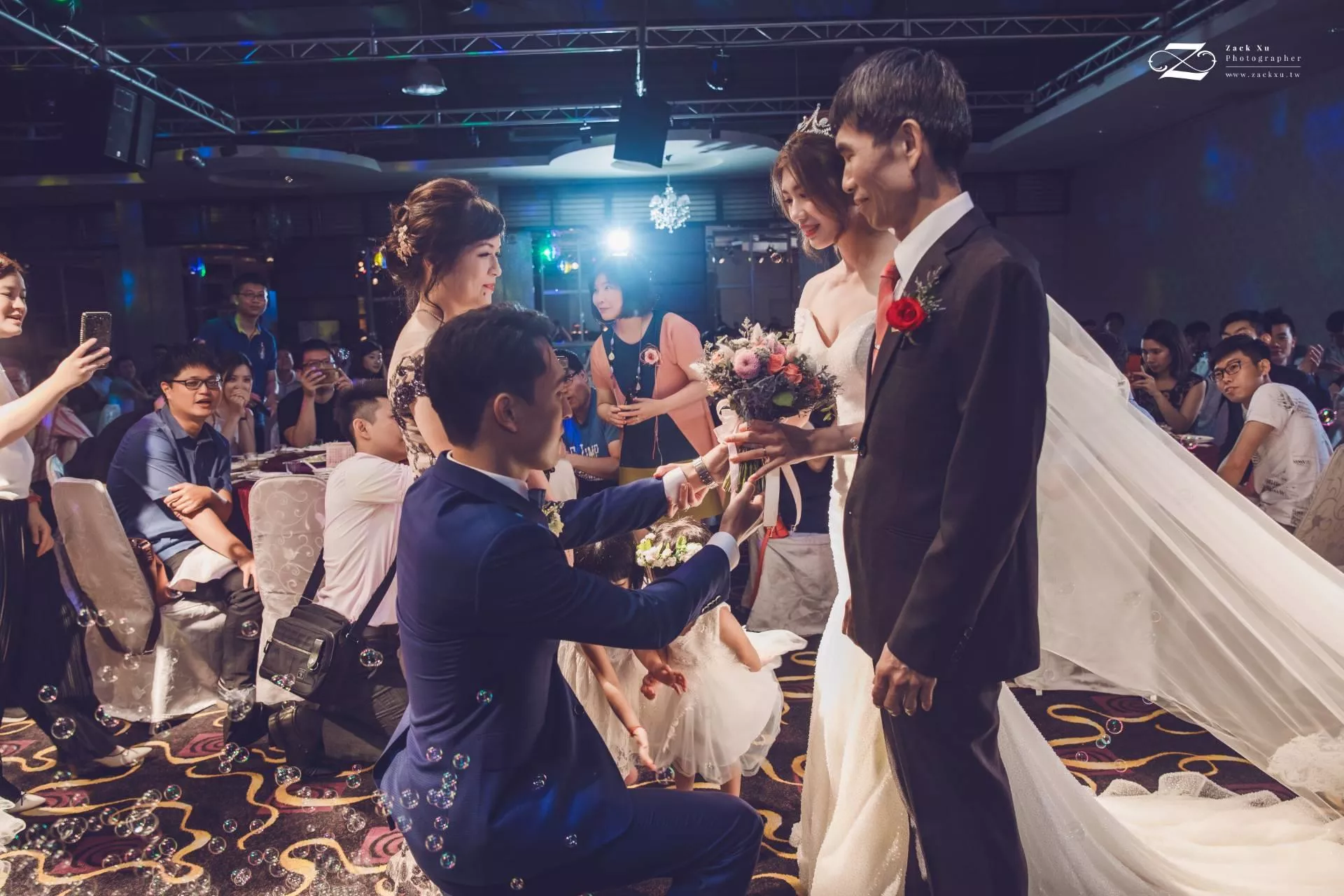 婚禮攝影師Zack.Xu.維澤86-【新竹婚攝】𝐆𝐞𝐨𝐫𝐠𝐞　∞　𝐕𝐢𝐜𝐤𝐲婚禮紀錄@漁池宴會館