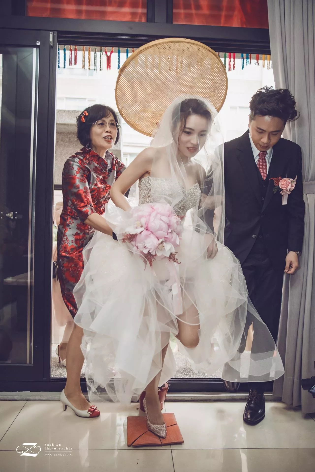 婚禮攝影師Zack.Xu.維澤66-【桃園婚攝】鈞傑　∞　秀娟婚禮紀錄@自宅