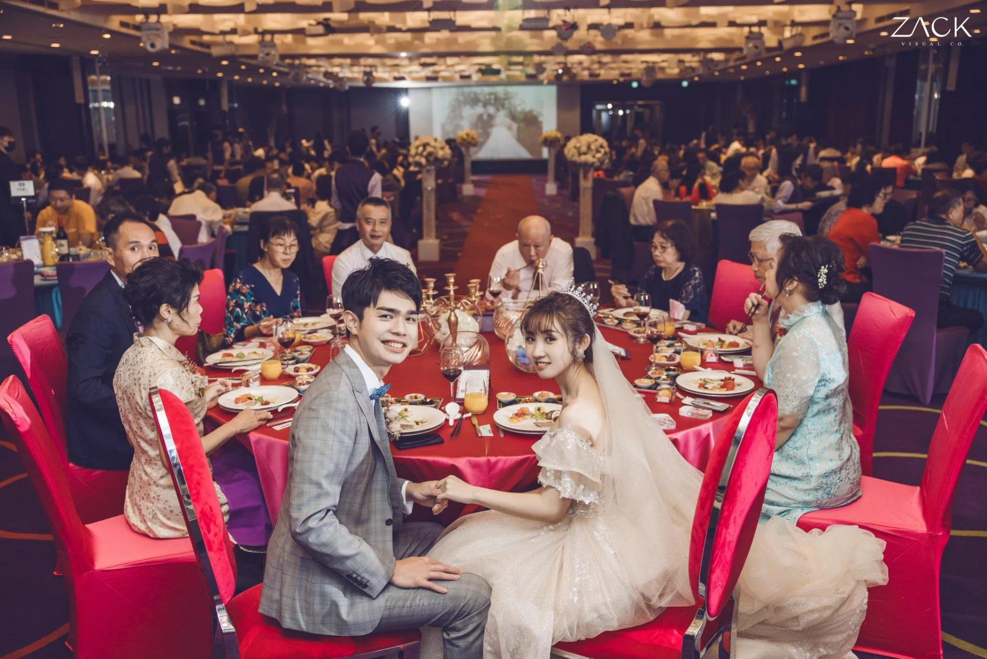 婚禮攝影師Zack.Xu.維澤56-【台北婚攝】秉駿　∞　致宇婚禮紀錄＠維多莉亞酒店